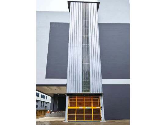 导轨式升降平台